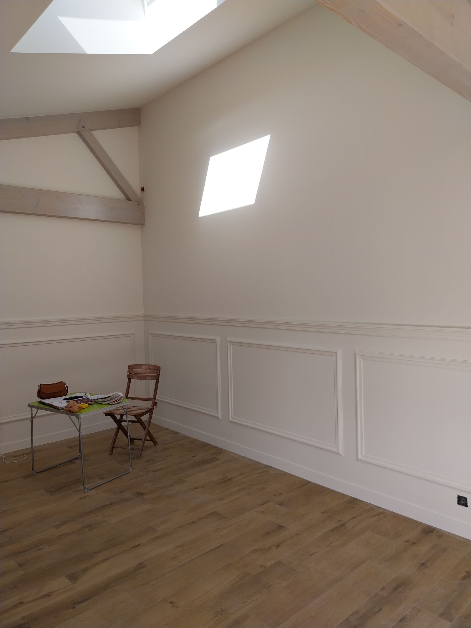 Peinture & Décoration — Peintre en bâtiment à La Rochelle